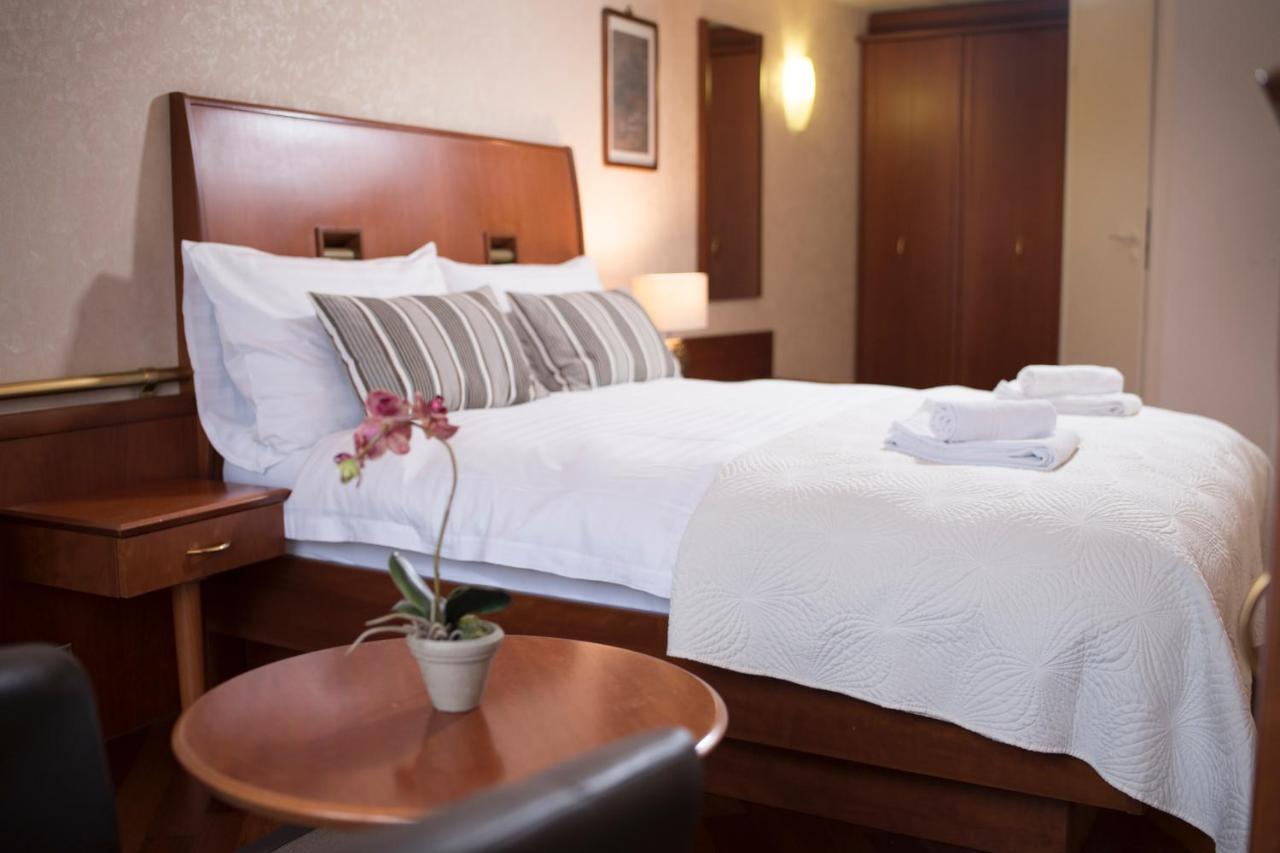Hotel Regina Lausanne Luaran gambar