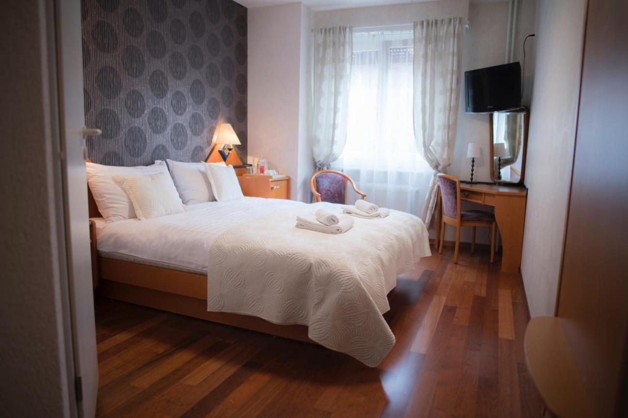 Hotel Regina Lausanne Luaran gambar